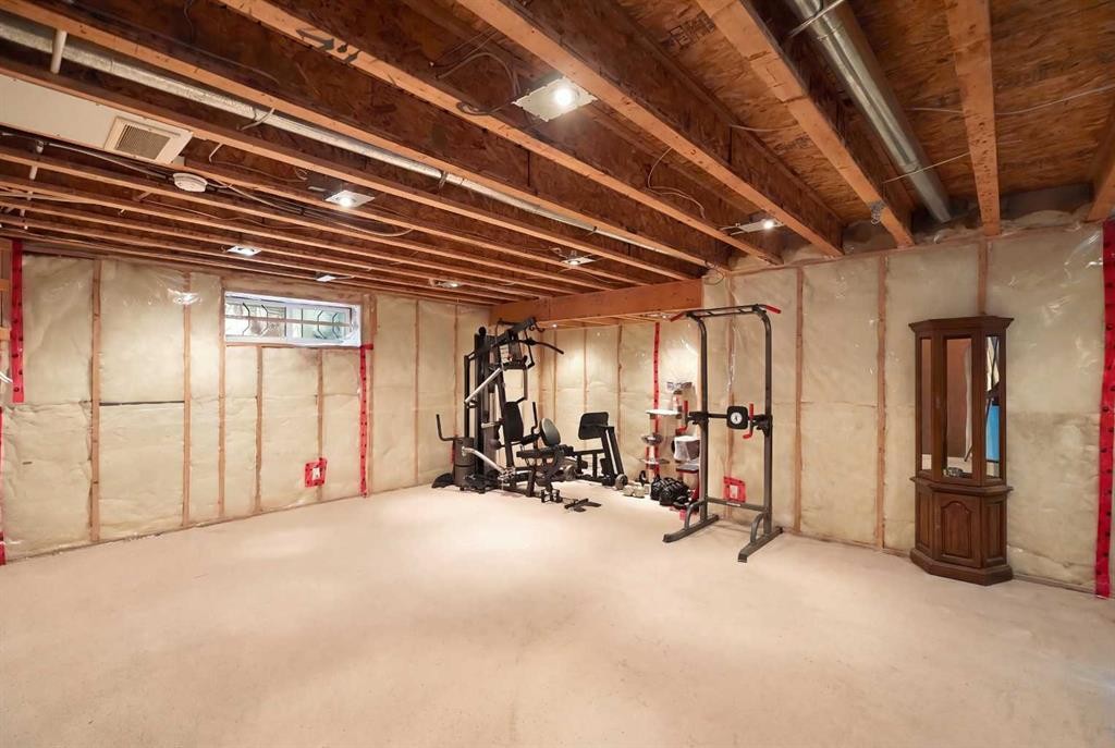 27 Chapman Close Se, Calgary, AB