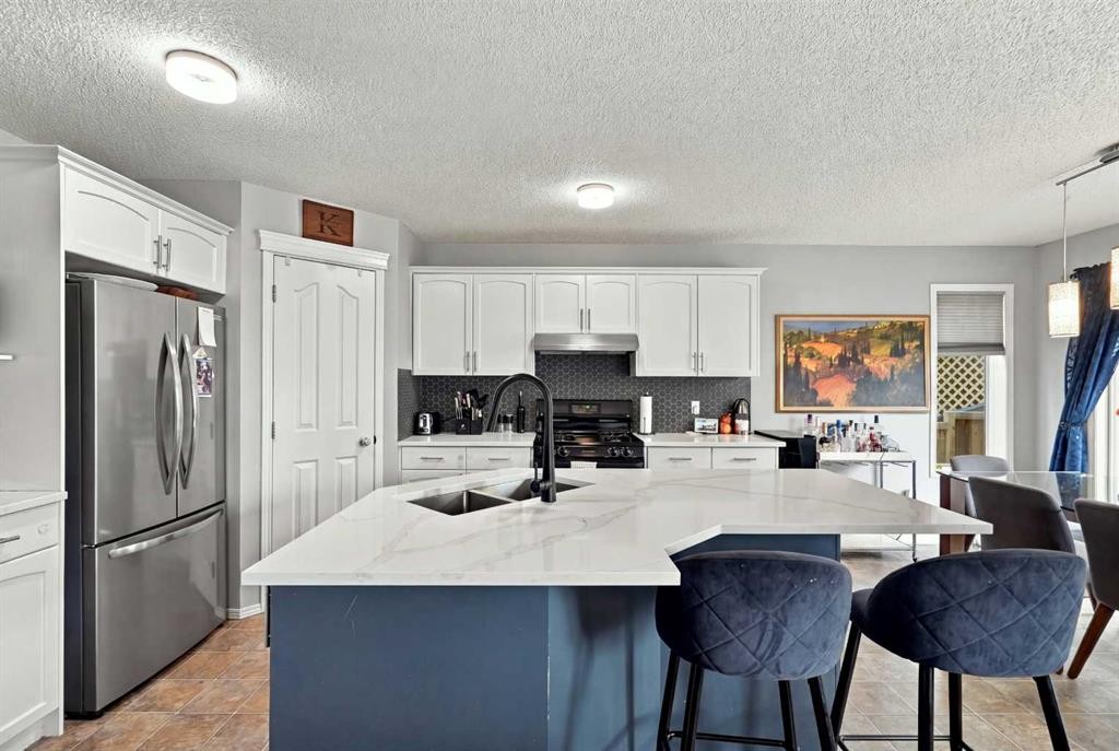 27 Chapman Close Se, Calgary, AB