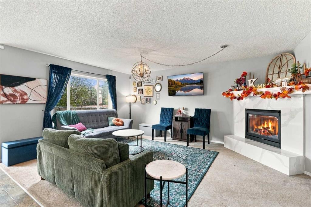 27 Chapman Close Se, Calgary, AB