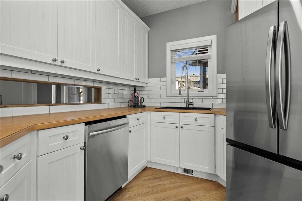 49 Prominence Park Sw, Calgary, AB