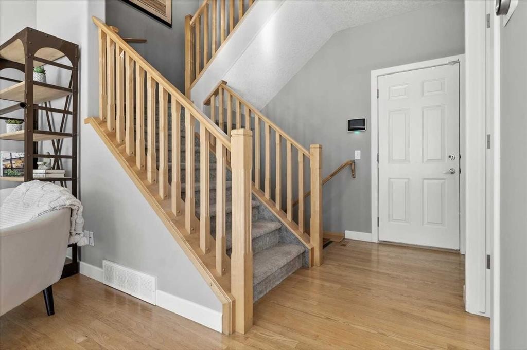 49 Prominence Park Sw, Calgary, AB