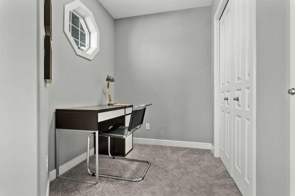 49 Prominence Park Sw, Calgary, AB