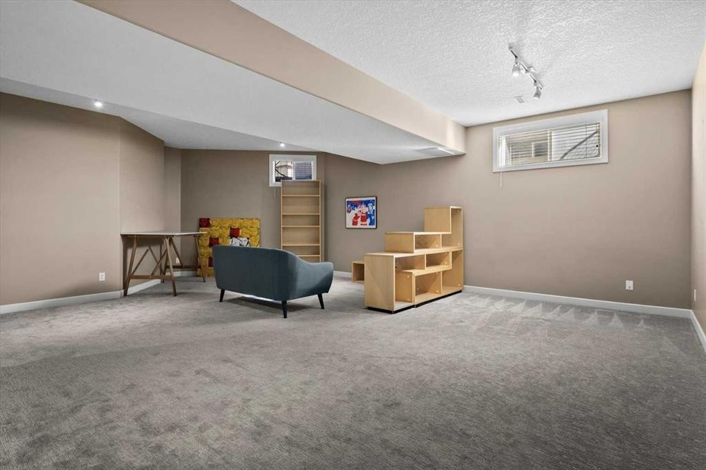 49 Prominence Park Sw, Calgary, AB