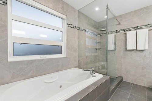 2207 32 Avenue Sw, Calgary, AB 