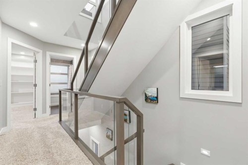 2207 32 Avenue Sw, Calgary, AB 