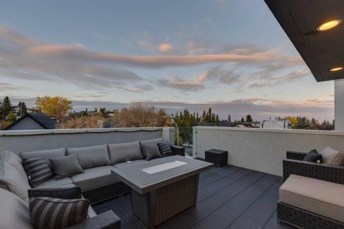 2207 32 Avenue Sw, Calgary, AB 