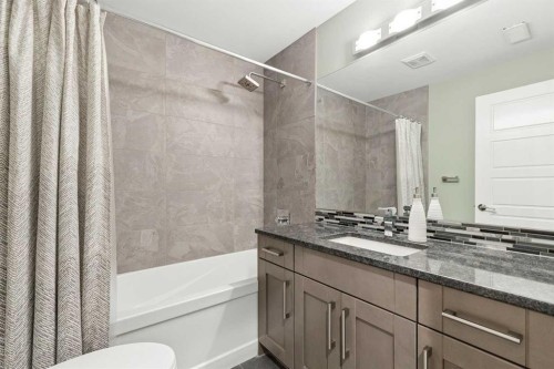 2207 32 Avenue Sw, Calgary, AB 