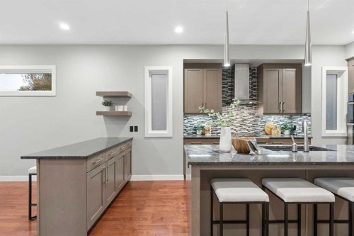 2207 32 Avenue Sw, Calgary, AB 