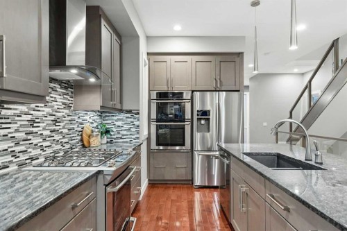 2207 32 Avenue Sw, Calgary, AB 