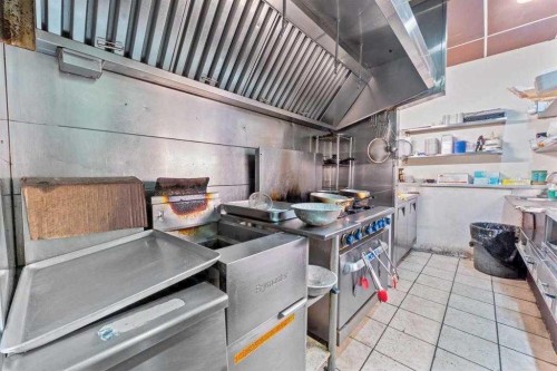 920 36 Street Ne, Calgary, AB 