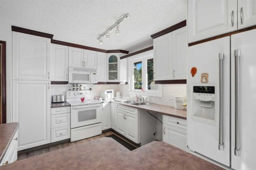 4615 31 Avenue Ne, Calgary, AB 