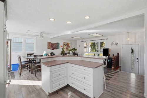 4615 31 Avenue Ne, Calgary, AB 