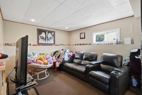 4615 31 Avenue Ne, Calgary, AB 