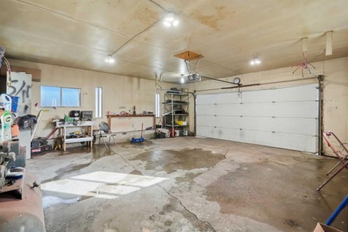 4615 31 Avenue Ne, Calgary, AB 