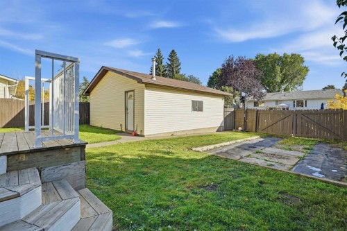 4615 31 Avenue Ne, Calgary, AB 