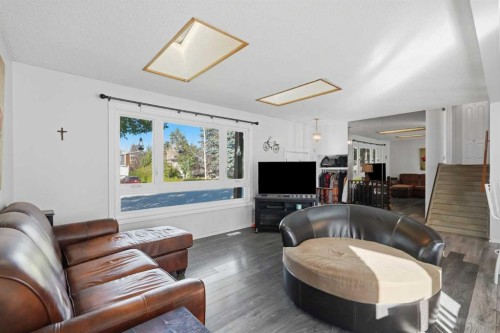 4615 31 Avenue Ne, Calgary, AB 
