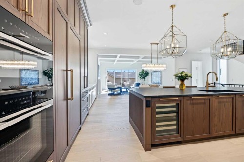2125 Bowness Road Nw, Calgary, AB 