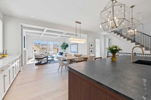 2125 Bowness Road Nw, Calgary, AB 