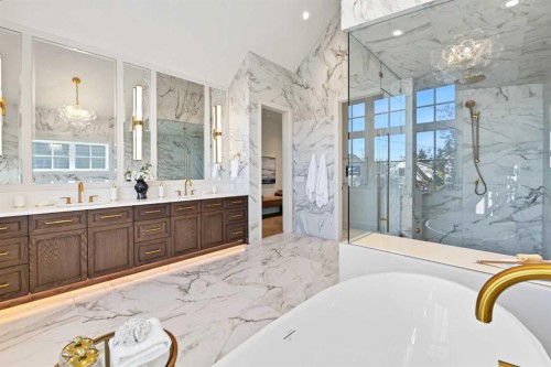 2125 Bowness Road Nw, Calgary, AB 