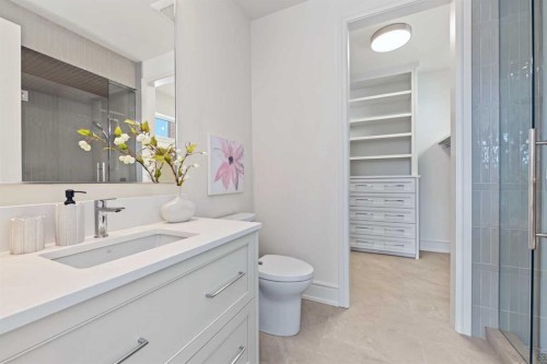 2125 Bowness Road Nw, Calgary, AB 