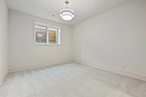 2125 Bowness Road Nw, Calgary, AB 