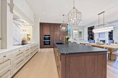 2125 Bowness Road Nw, Calgary, AB 