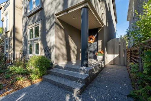 216 4 Avenue Ne, Calgary, AB 