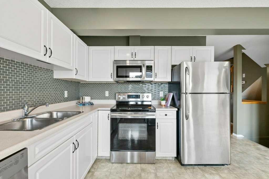 248 Regal Park Ne, Calgary, AB