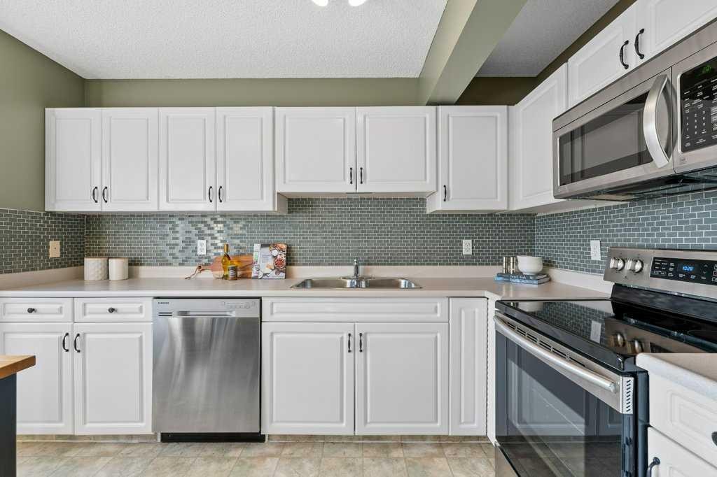 248 Regal Park Ne, Calgary, AB