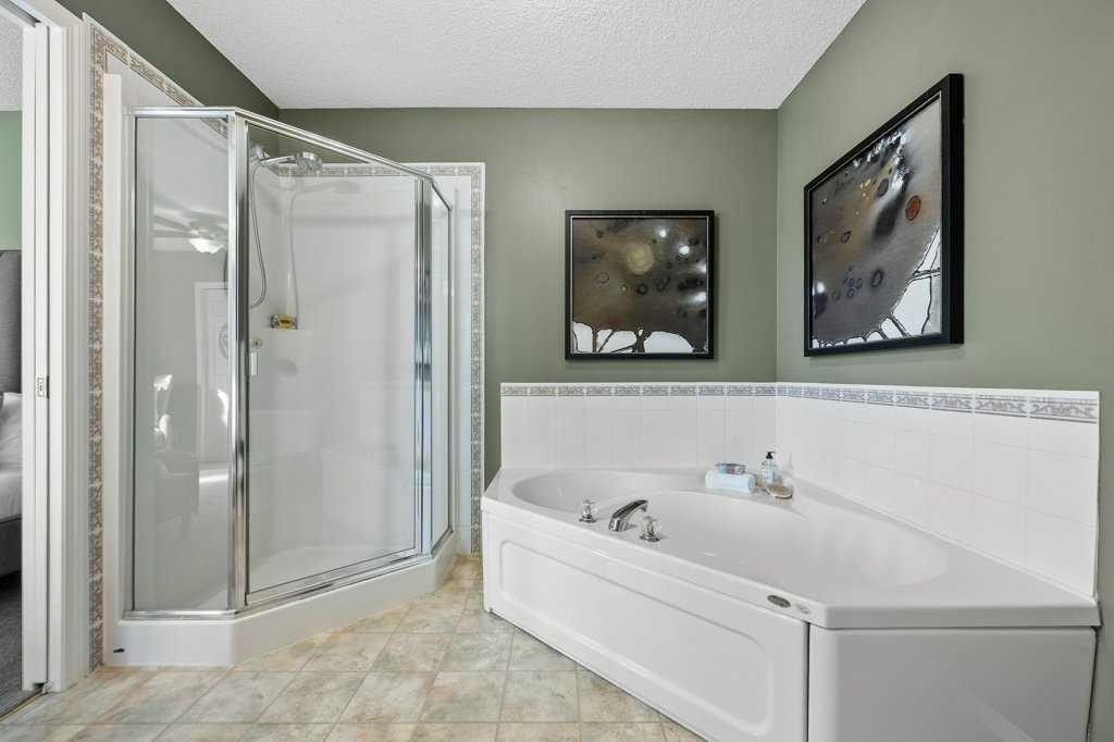 248 Regal Park Ne, Calgary, AB