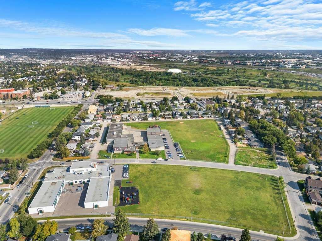 248 Regal Park Ne, Calgary, AB