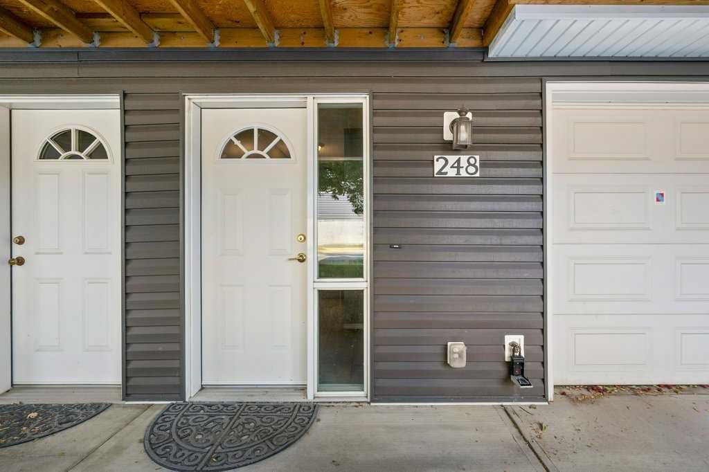 248 Regal Park Ne, Calgary, AB