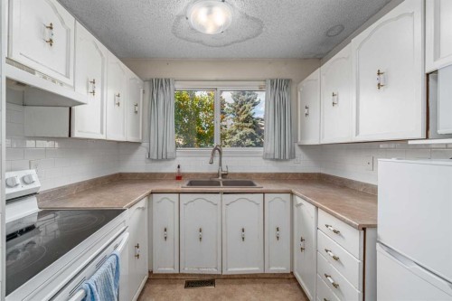 5631 1 Avenue Se, Calgary, AB 