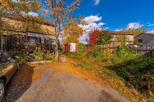 5631 1 Avenue Se, Calgary, AB 