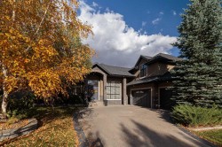 129 Heritage Lake Drive Heritage Pointe, AB T1S 4H7