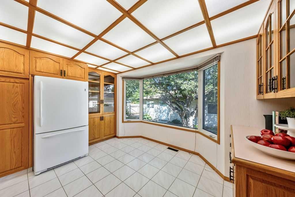28 Brazeau Crescent Sw, Calgary, AB