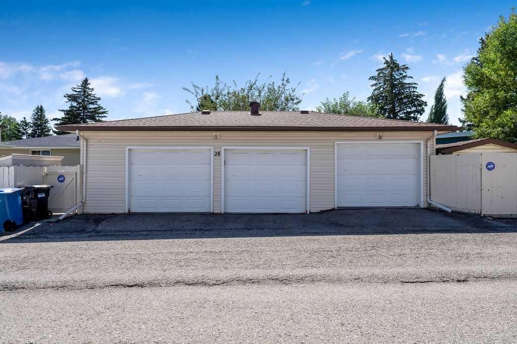 28 Brazeau Crescent Sw, Calgary, AB