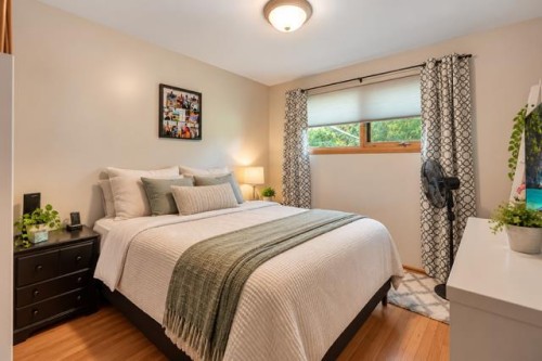 1415 Rosehill Drive Nw, Calgary, AB 