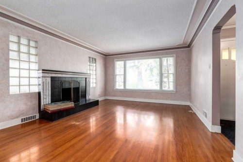 827 17 Avenue Nw, Calgary, AB 