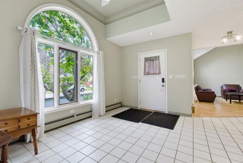 529 18 Avenue Nw, Calgary, AB 