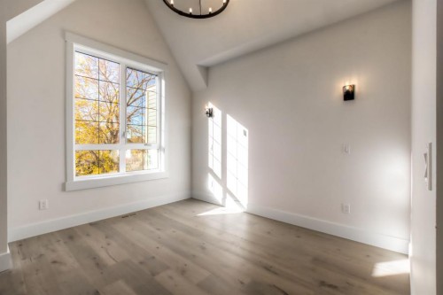 1028 18 Avenue Nw, Calgary, AB 