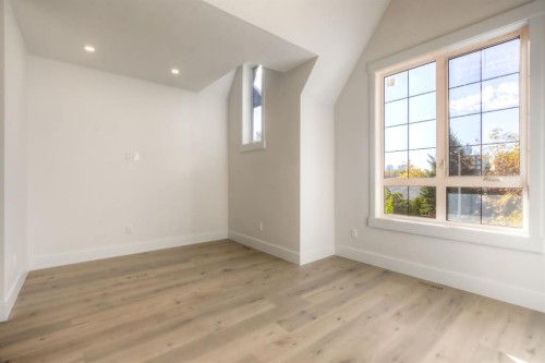 1028 18 Avenue Nw, Calgary, AB 