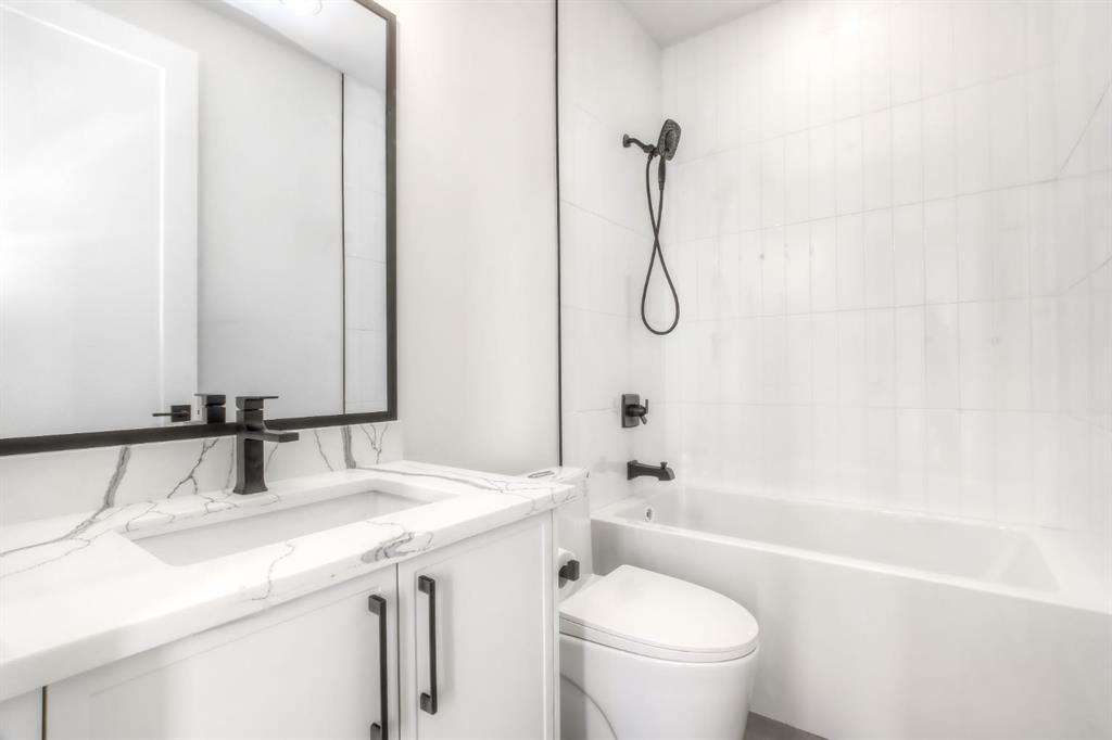 1028 18 Avenue Nw, Calgary, AB