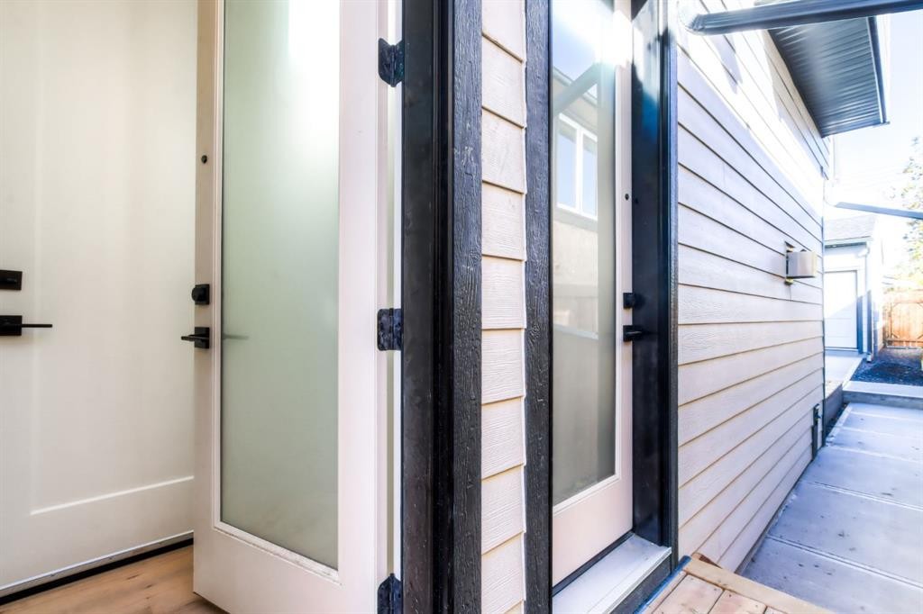 1028 18 Avenue Nw, Calgary, AB