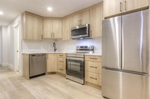 1028 18 Avenue Nw, Calgary, AB 