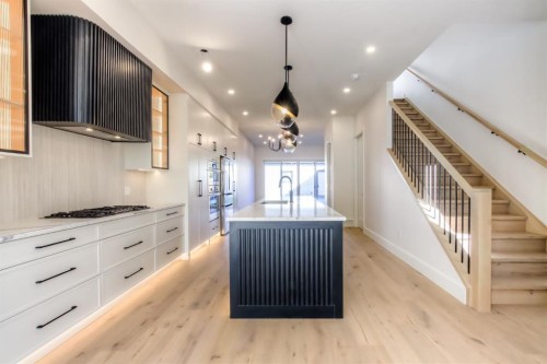 1028 18 Avenue Nw, Calgary, AB 