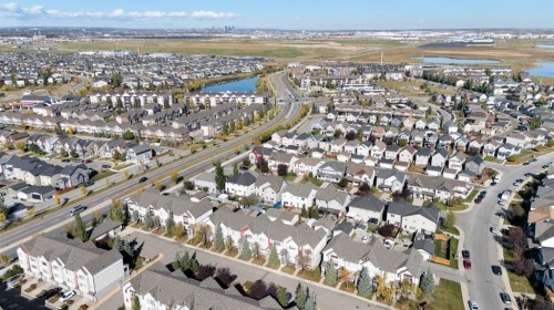 42 Copperpond Place Se, Calgary, AB 