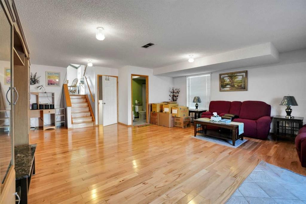 177 Erin Circle Se, Calgary, AB