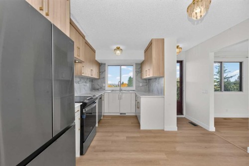 63 Beaconsfield Crescent Nw, Calgary, AB 