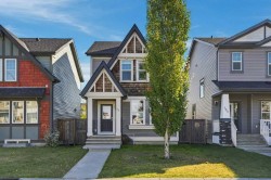 152 Skyview Point Green NE Calgary, AB T3N 1B6